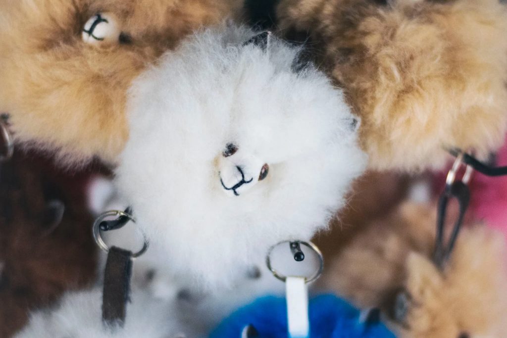 Alpaka Schlüsselanhänger Huacaya Plüsch in verschiedenen Farben von Alpakin